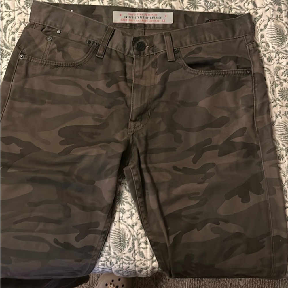 Williamsburg Garment Company camo pant. 34”x 33”